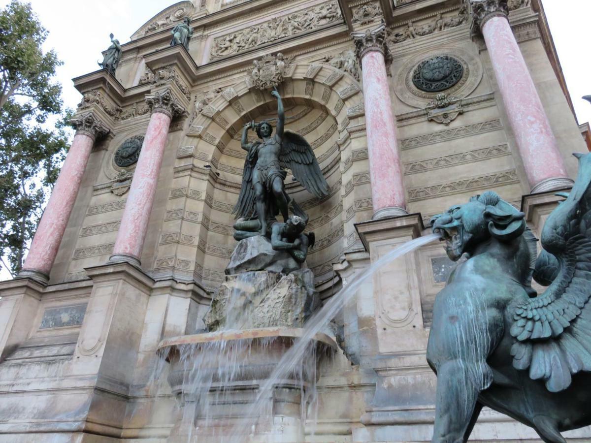 Love Nest In Saint-Michel Parigi Esterno foto